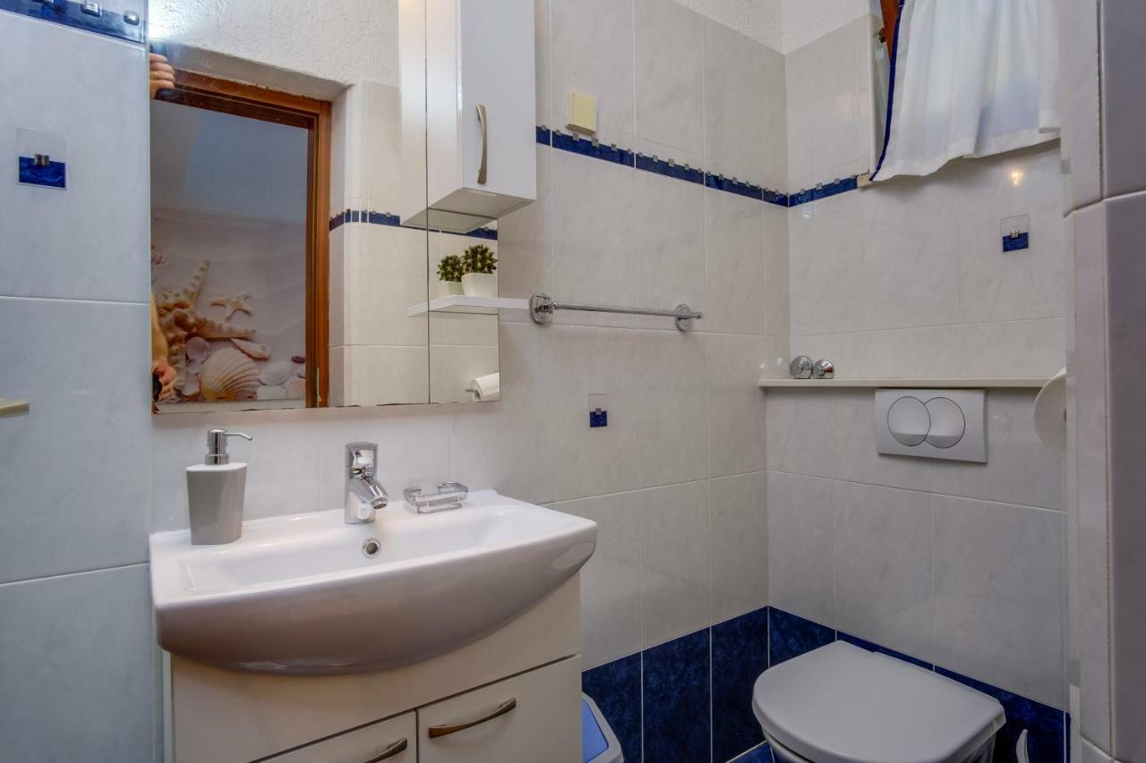 Apartmani Maris Mali Losinj Luaran gambar