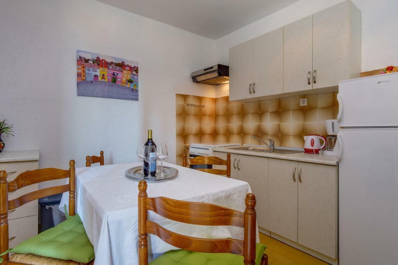 Apartmani Maris Mali Losinj Luaran gambar