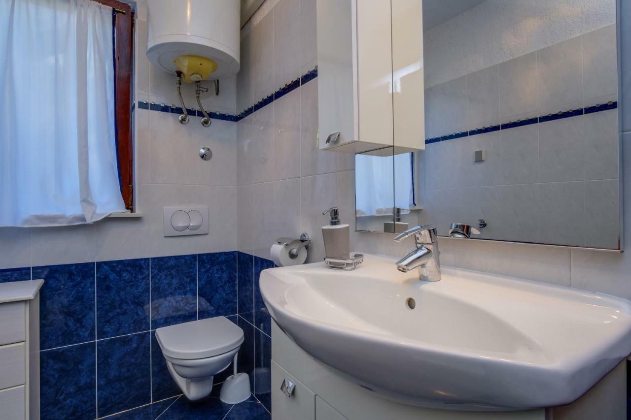 Apartmani Maris Mali Losinj Luaran gambar