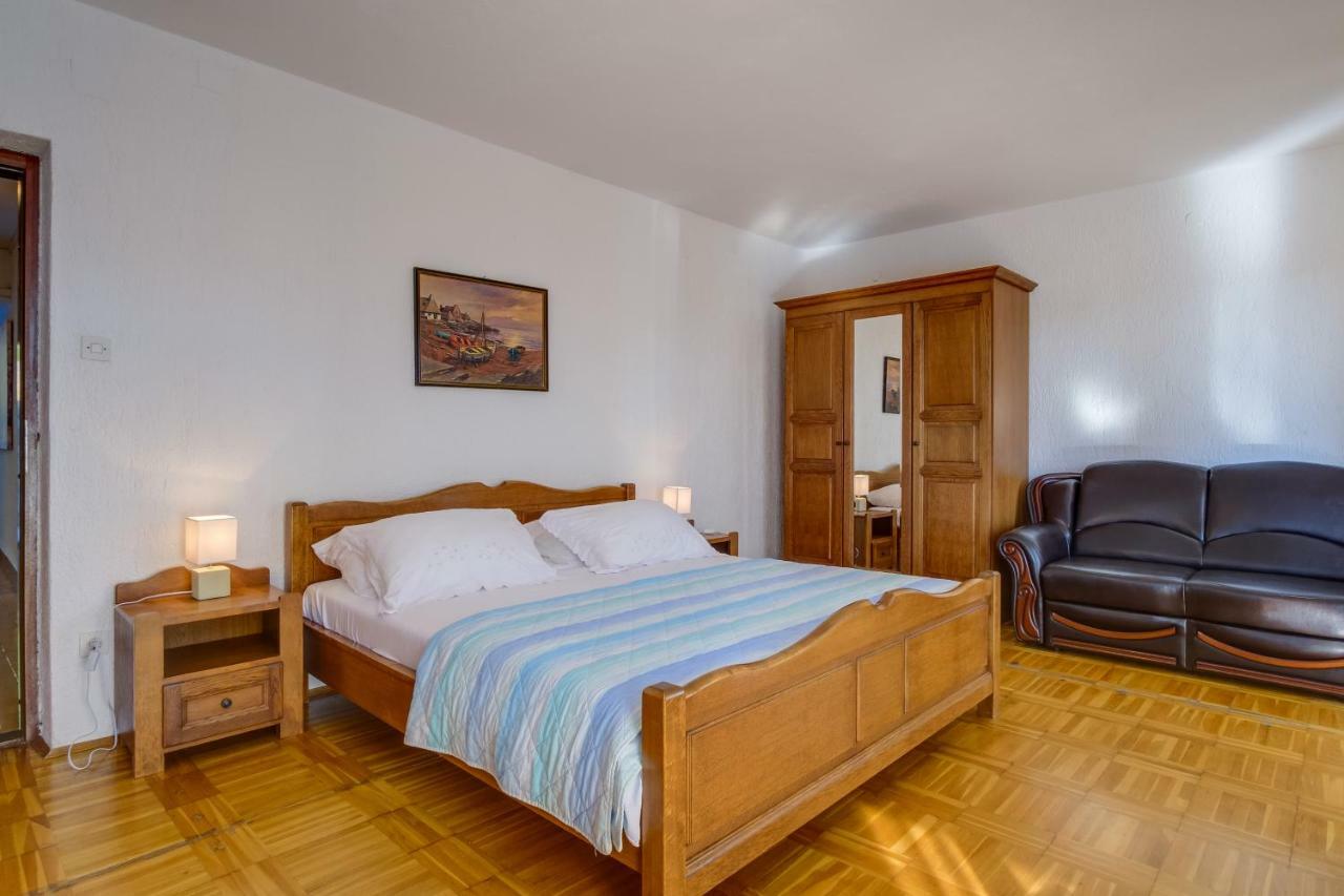 Apartmani Maris Mali Losinj Luaran gambar