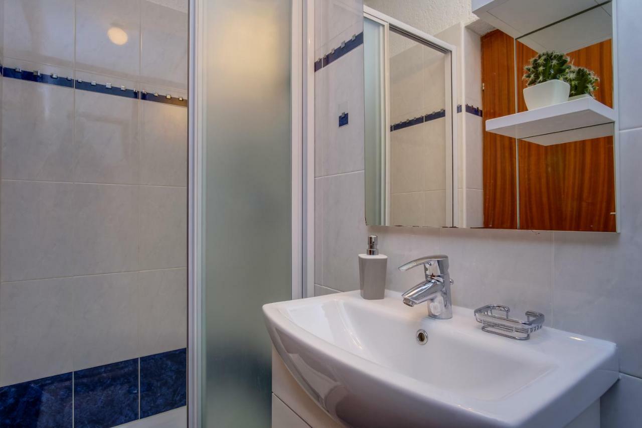 Apartmani Maris Mali Losinj Luaran gambar